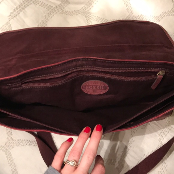 Maroon Fossil Leather briefcase (women’s) - Picture 3 of 4
